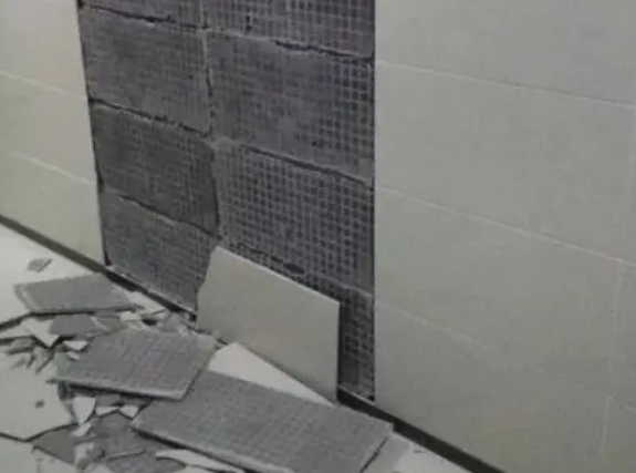 龙口瓷砖空鼓维修公司分享下龙口墙砖松动维修的知识